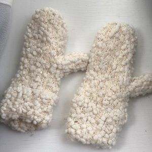 Anthropologie Mittens
